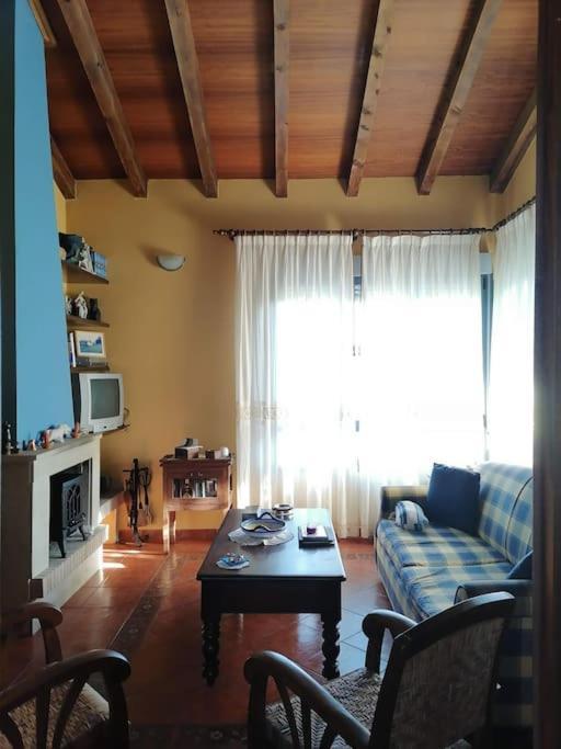 La casa azul: Un lugar mágico y acogedor en finca Juncedo Esterno foto