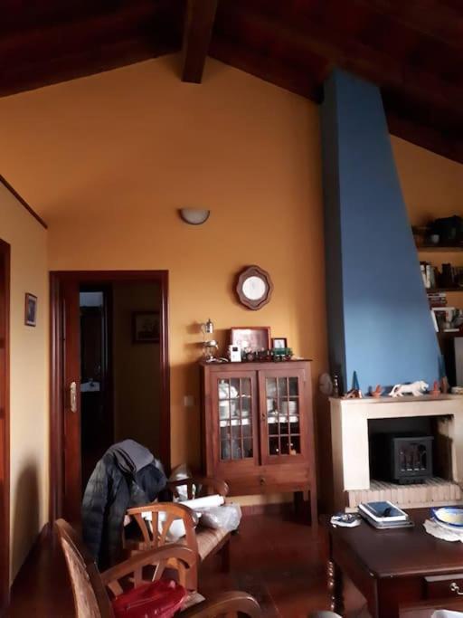 La casa azul: Un lugar mágico y acogedor en finca Juncedo Esterno foto